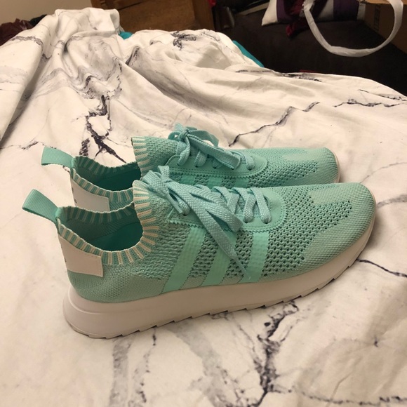 mint tennis shoes